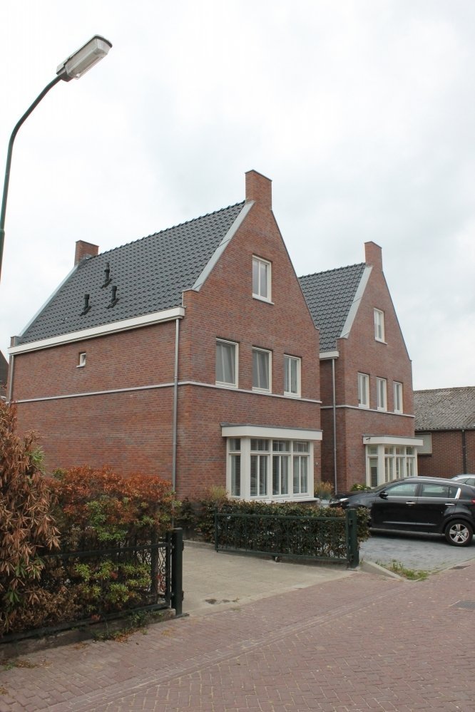 Bouwbedrijf-de-Hoop-BV-nieuwbouw-twee-woningen-gebouwd-in-Montfoort